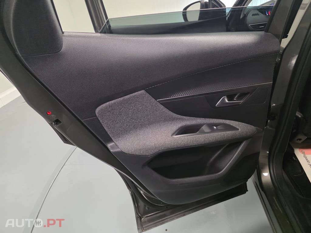 Peugeot 3008 1.5 BlueHDi Active
