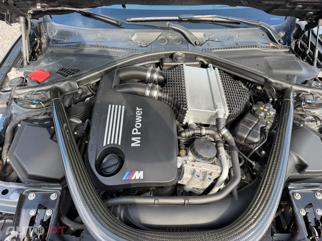 BMW M4 Auto