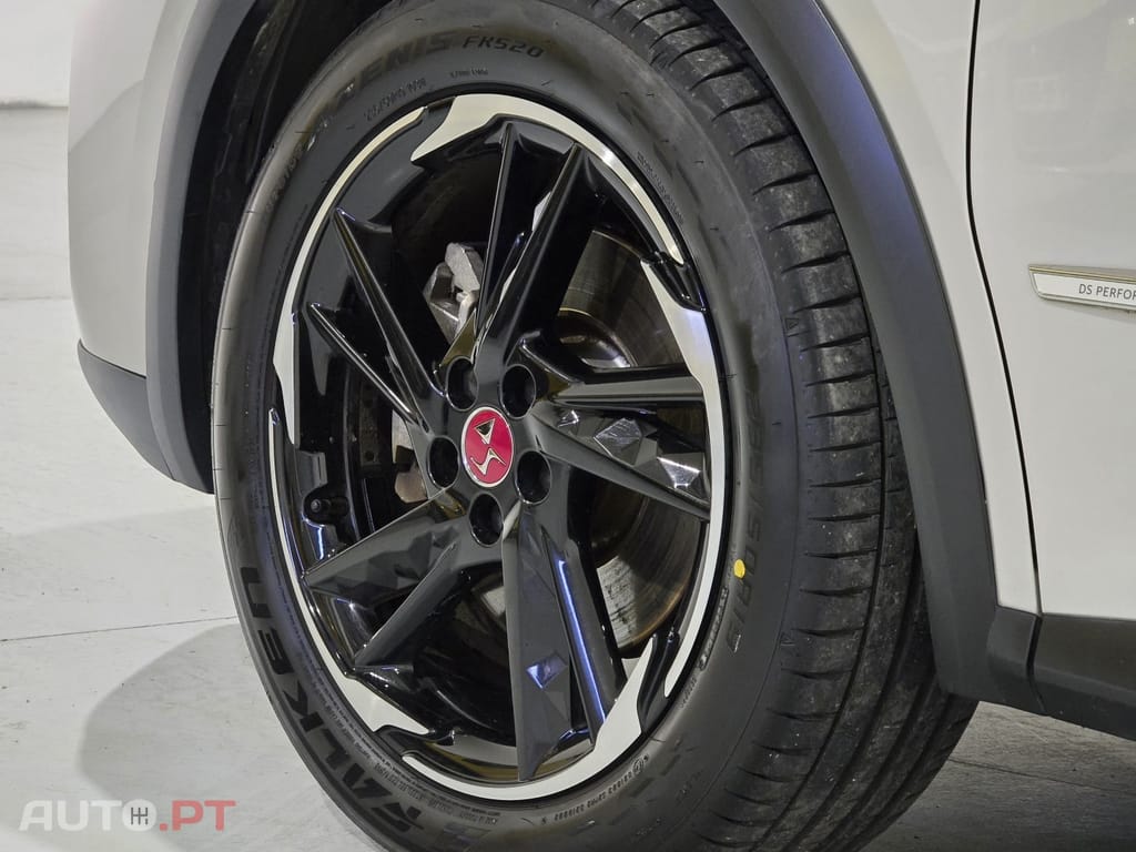 DS DS7 Crossback E-Tense Performance Line EAT8