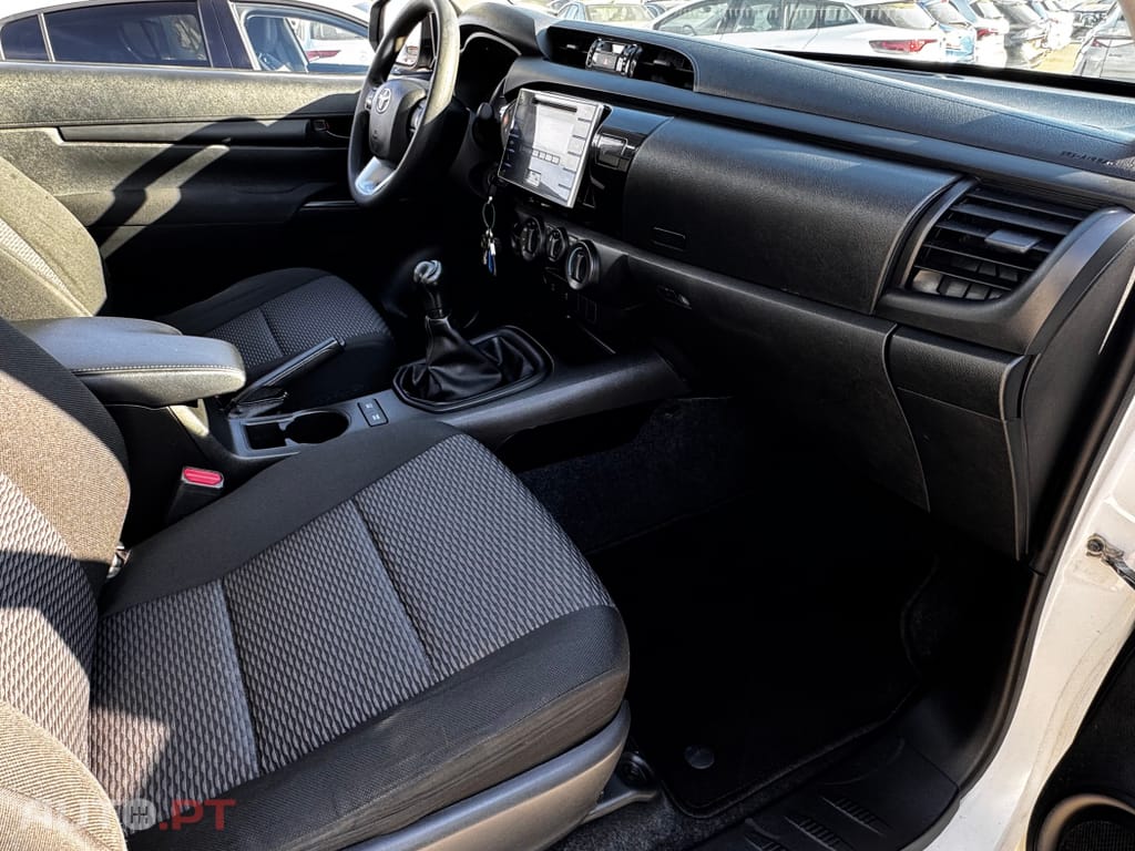 Toyota Hilux 2.4 D-4D 4WD CS CM