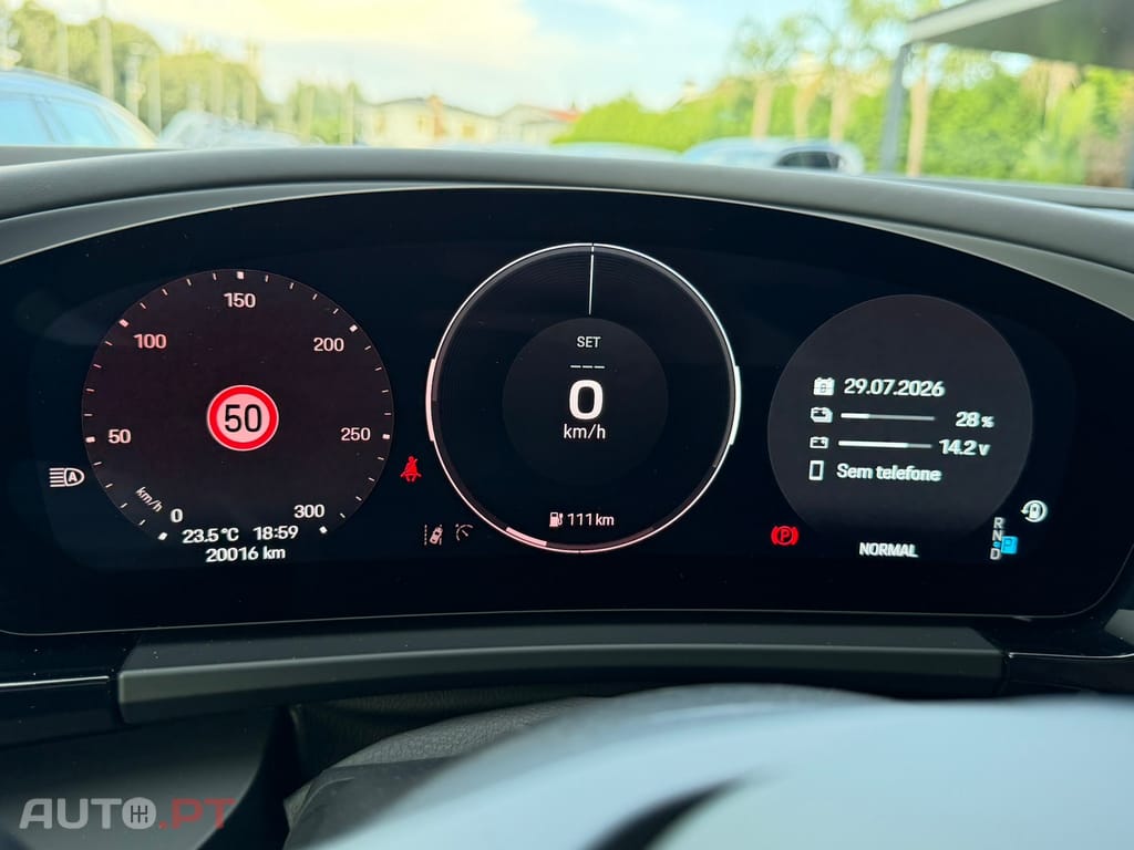 Porsche Macan Electric 4