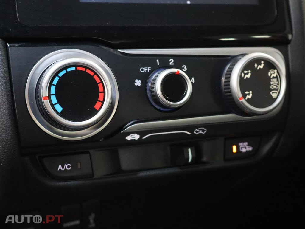 Honda Jazz 1.3 i-VTEC CVT ELEGANCE