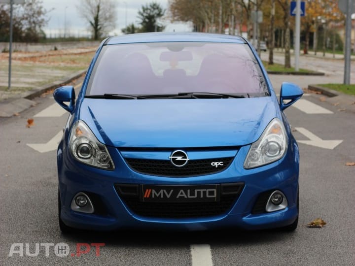 Opel Corsa 1.6 Turbo OPC