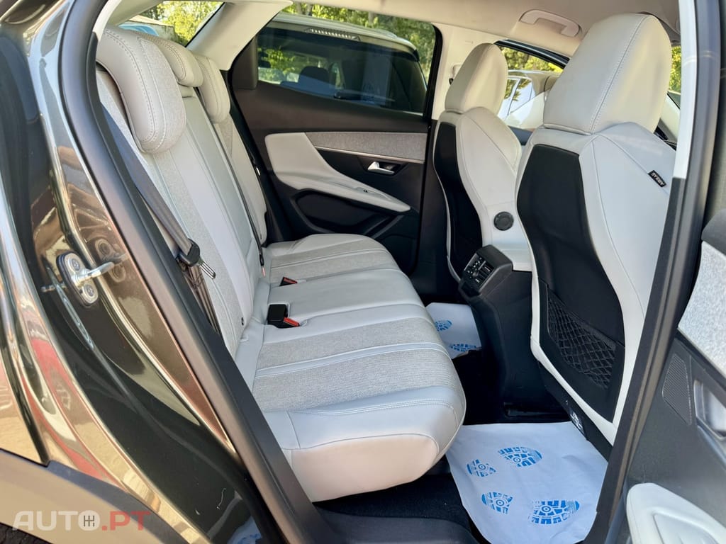Peugeot 3008 1.5 BlueHDi Allure