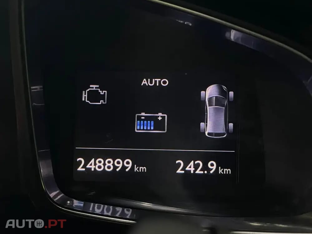 Citroen DS5 2.0 HDi Hy4 So Chic CMP6 102g