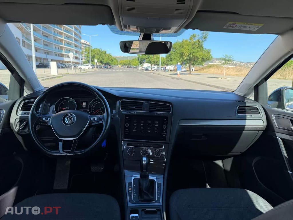Volkswagen Golf 1.6 TDi (BlueMotion ) DSG Trendline