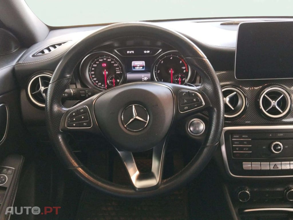 Mercedes-Benz CLA 200 d Shooting Brake AMG Line Aut.