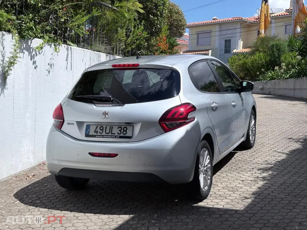 Peugeot 208 1.6 BlueHDi Style