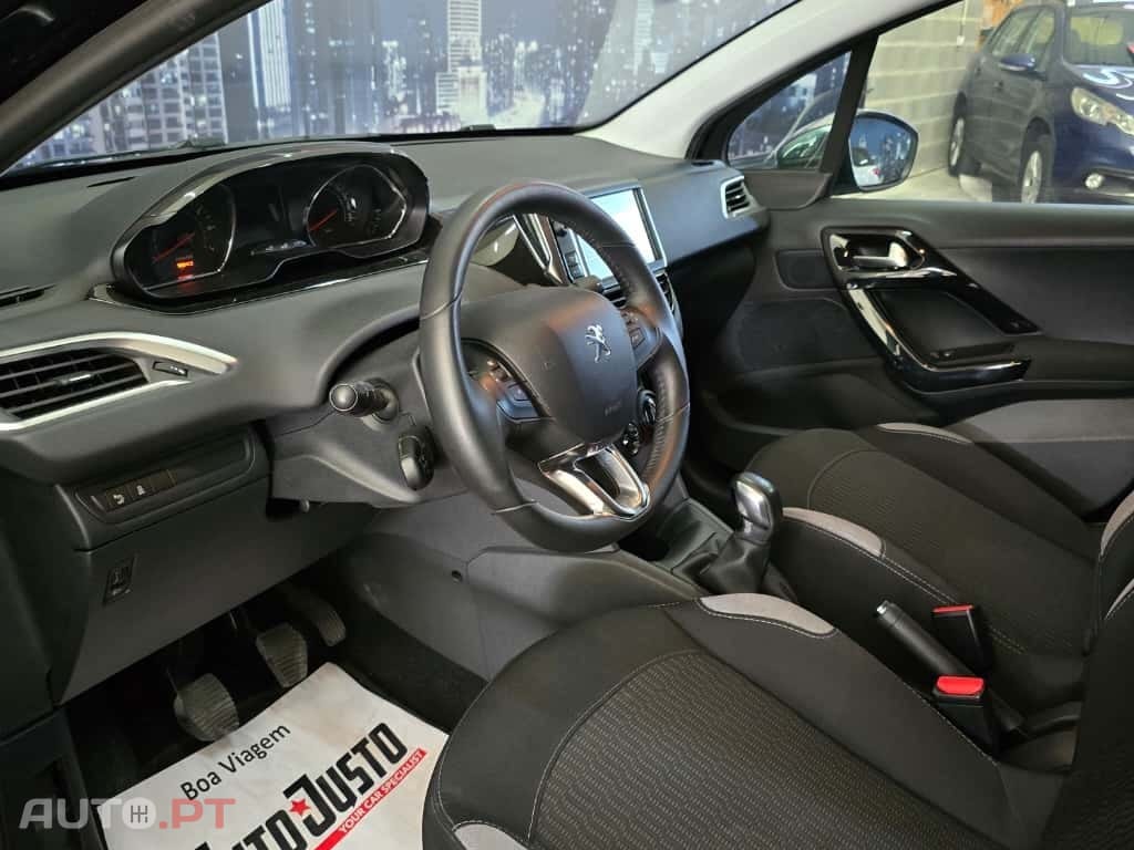 Peugeot 208 82 VTI Style