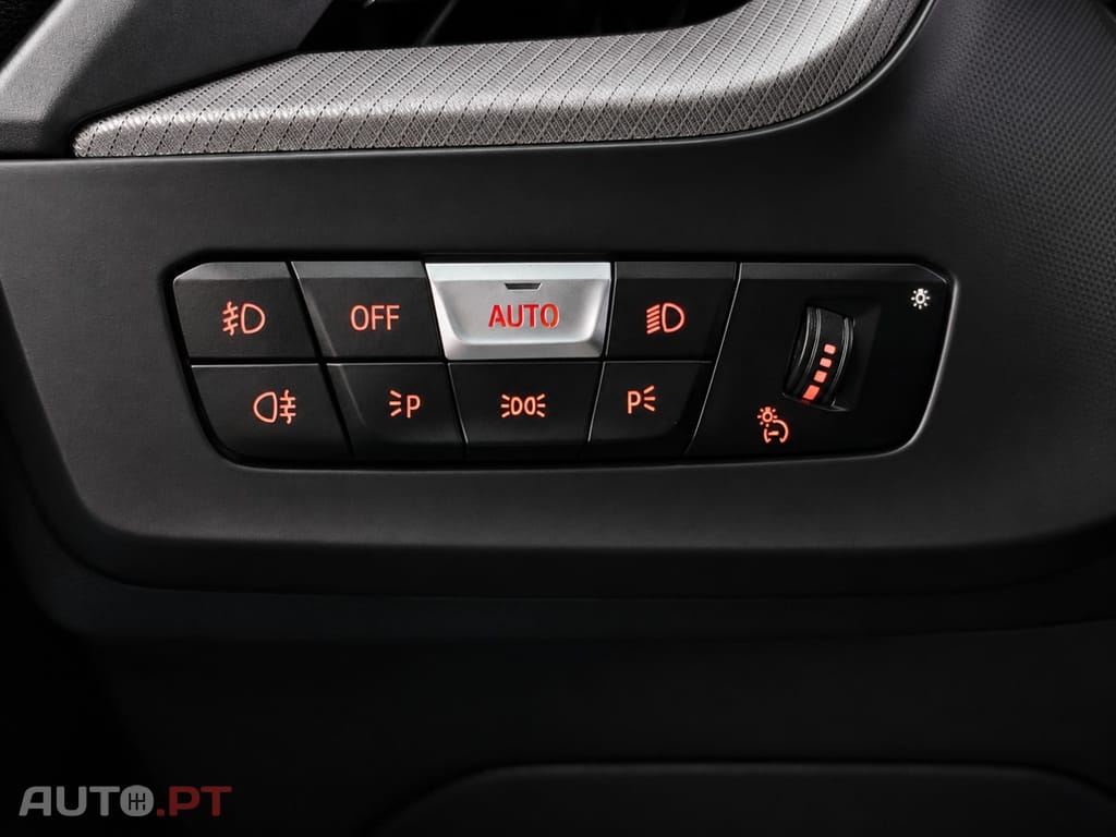 BMW 116 d Pack Desportivo M Auto