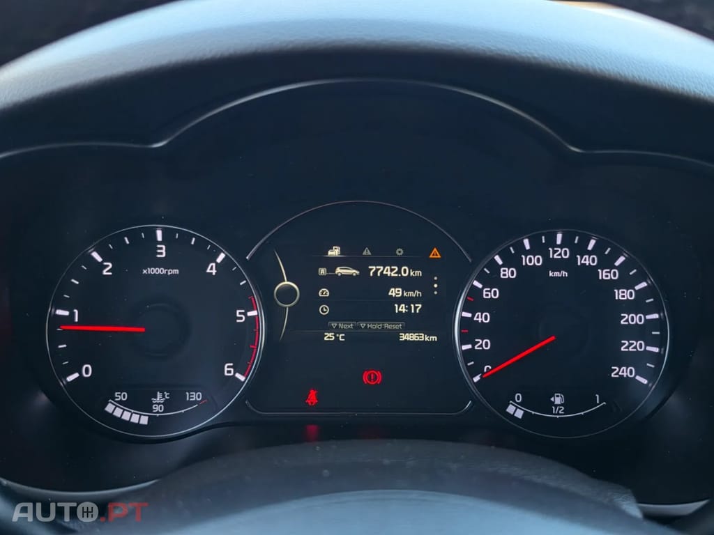 Kia Carens 1.7 CRDi ISG TX