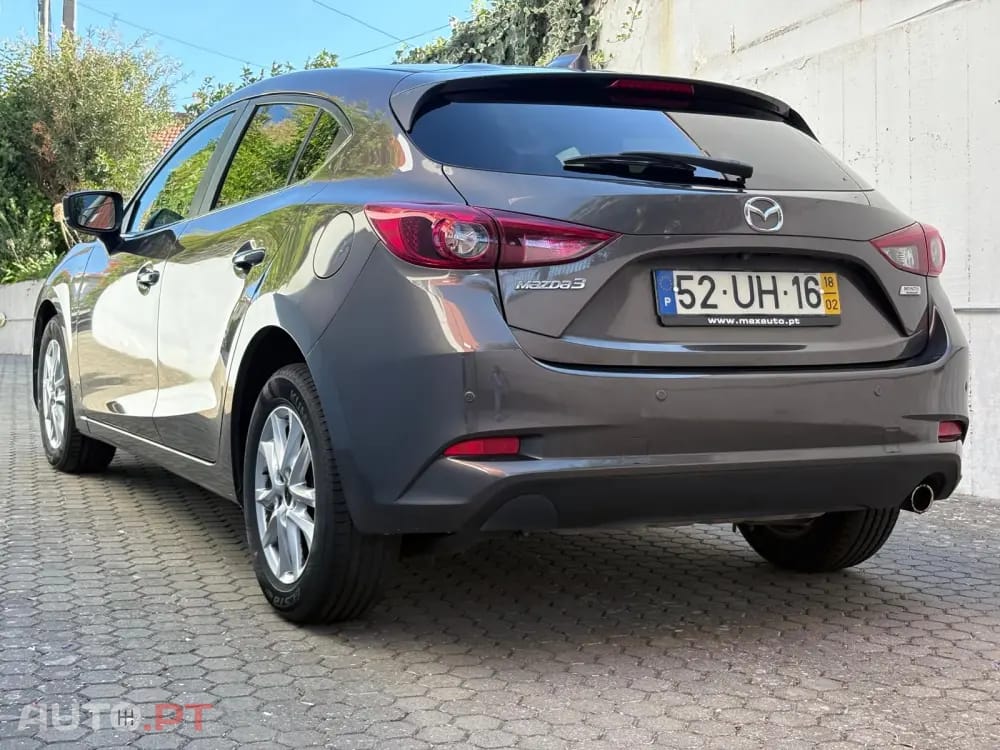 Mazda 3 1.5 Sky-G Evolve HS Navi