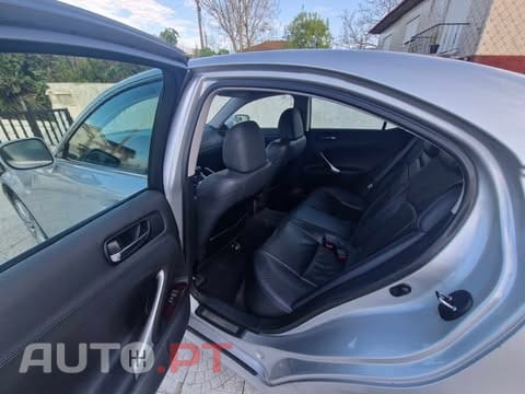 Lexus IS 220 d Base 11