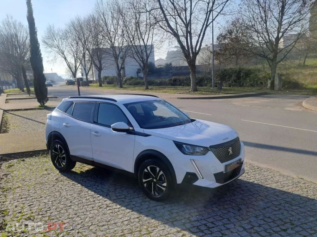 Peugeot 2008 1.5 BlueHDi Allure Pack