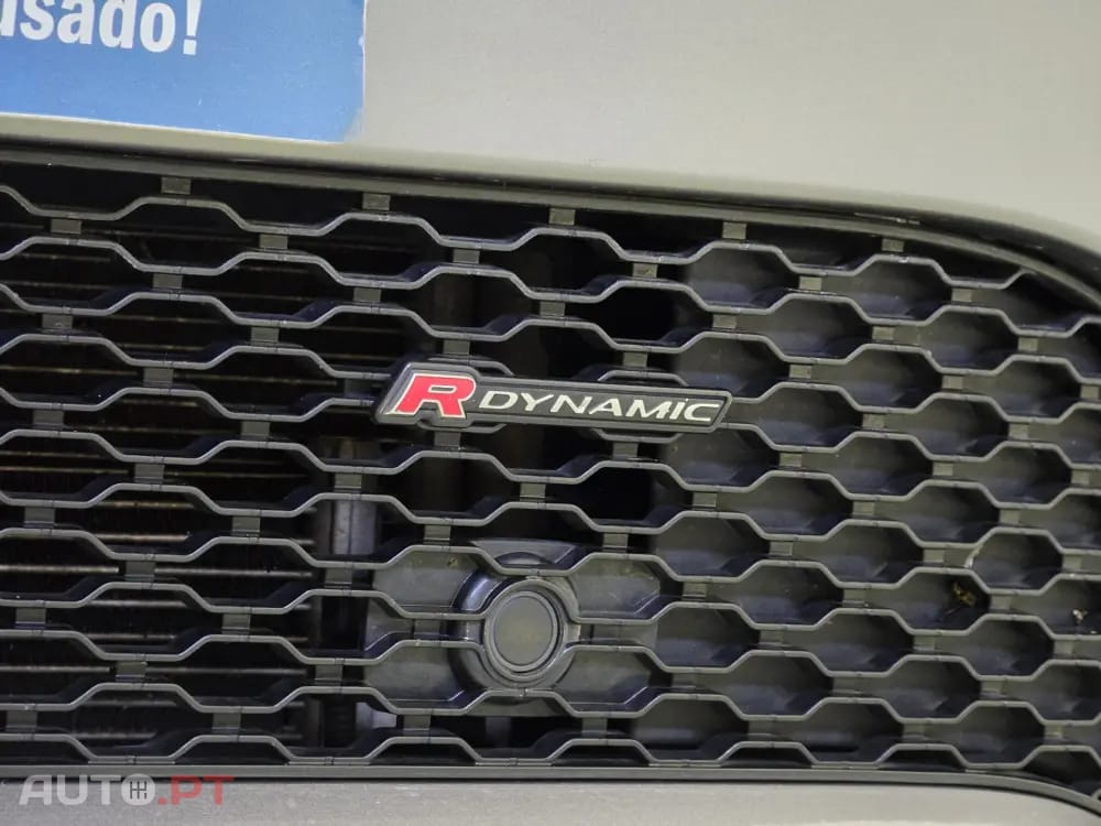 Land Rover Evoque P300e R-Dynamic