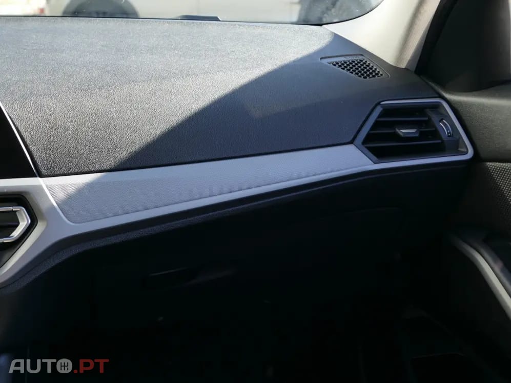 BMW 330 e iPerformance Advantage