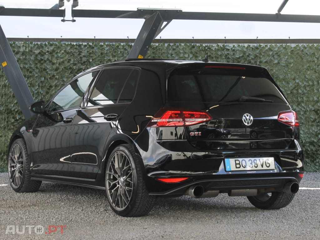 Volkswagen Golf 2.0 TSi GTi DSG Performance