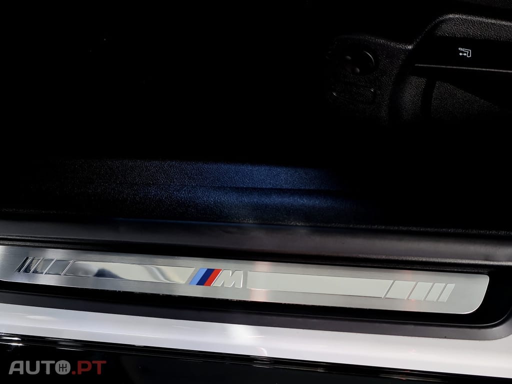 BMW i4 eDrive40 Pack Desportivo M Pro