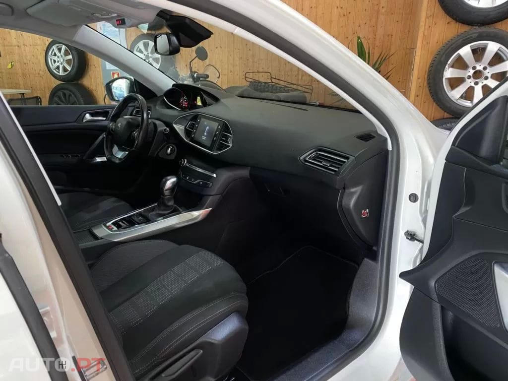 Peugeot 308 1.2 PureTech Style
