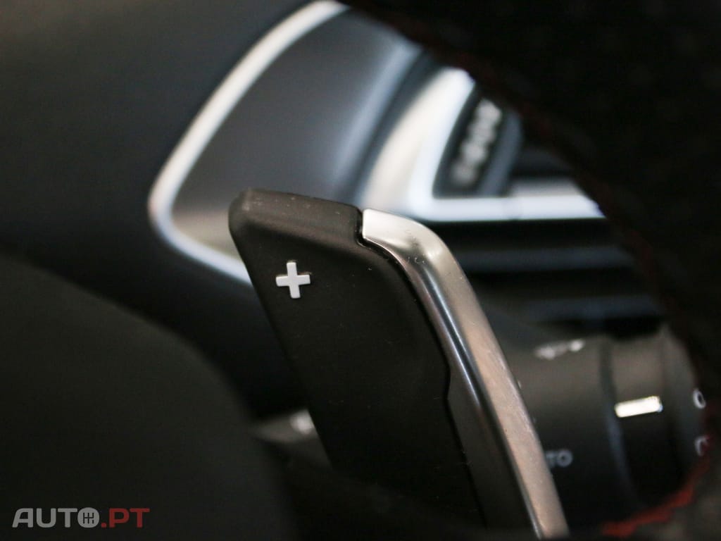 Peugeot 308 1.2 PureTech GT EAT8