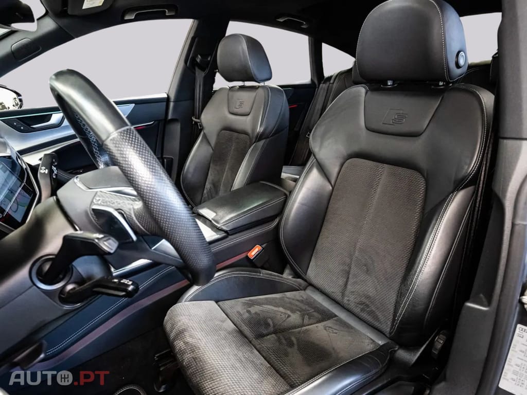 Audi A7 55TFSie 2x S LINE I.V.A DEDUTÍVEL 