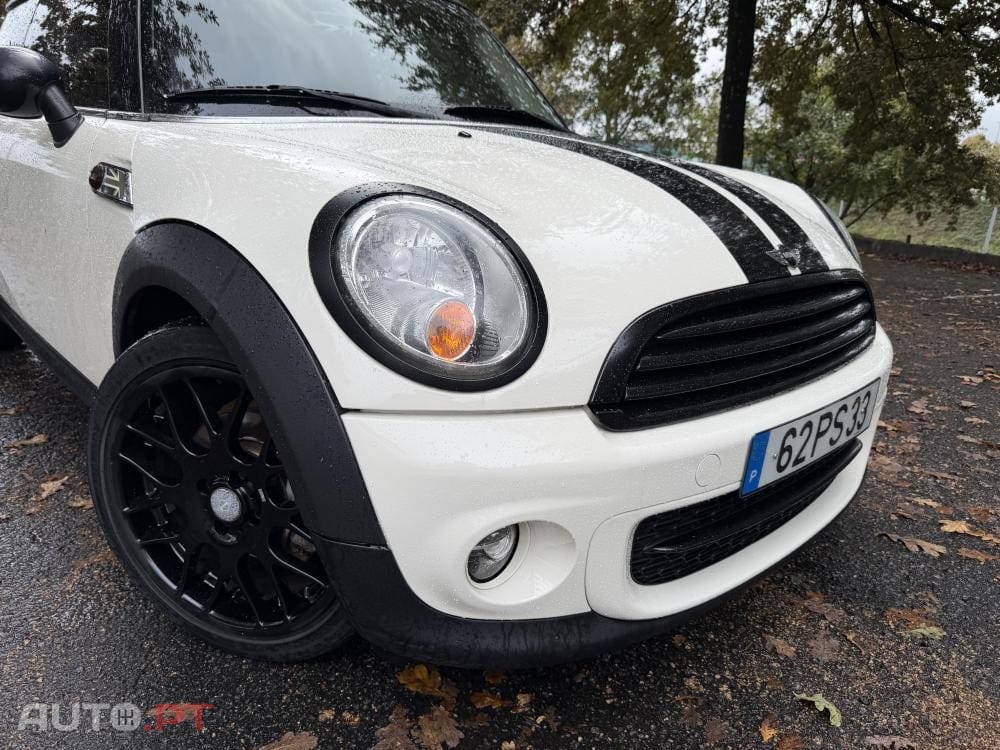 MINI Cooper Cooper D