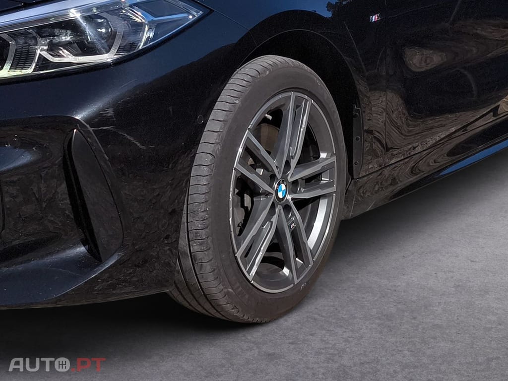 BMW 116 d Pack Desportivo M Auto