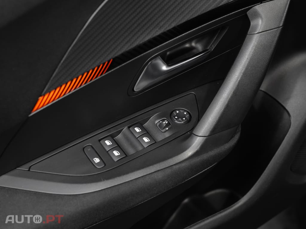 Peugeot 2008 1.2 PureTech Active