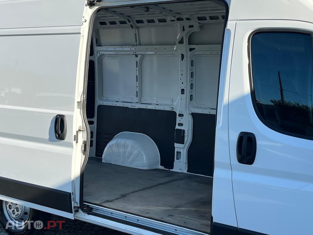 Peugeot Boxer 2.2 BlueHDi 330 L1H1 Premium