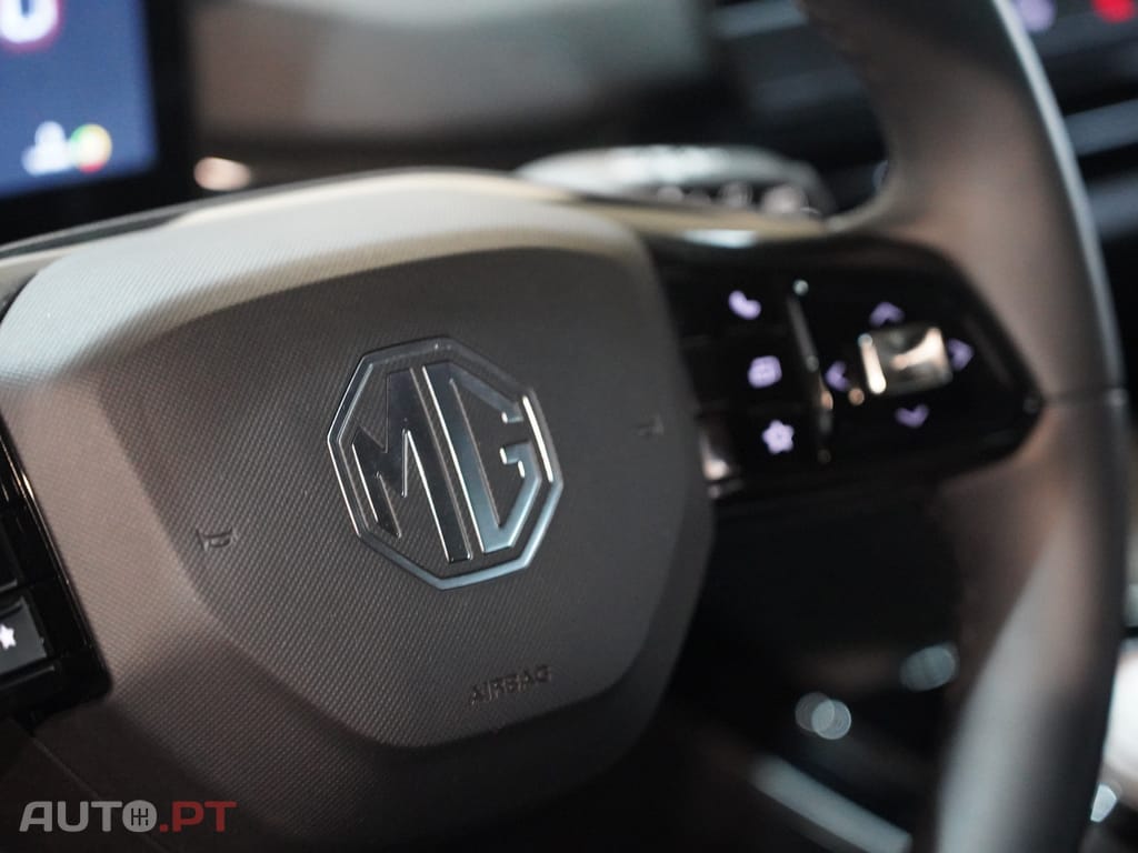 MG MG4 64 kWh Luxury