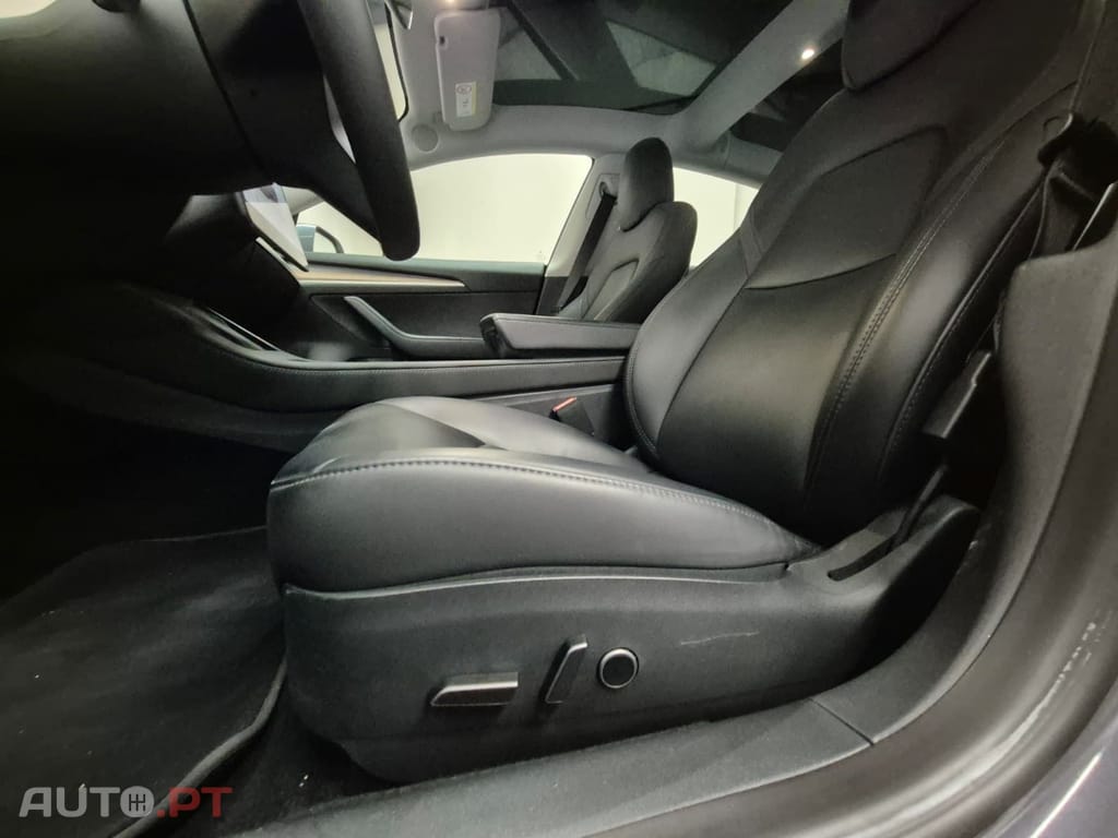 Tesla Model 3 BEV RWD — fotografia 20