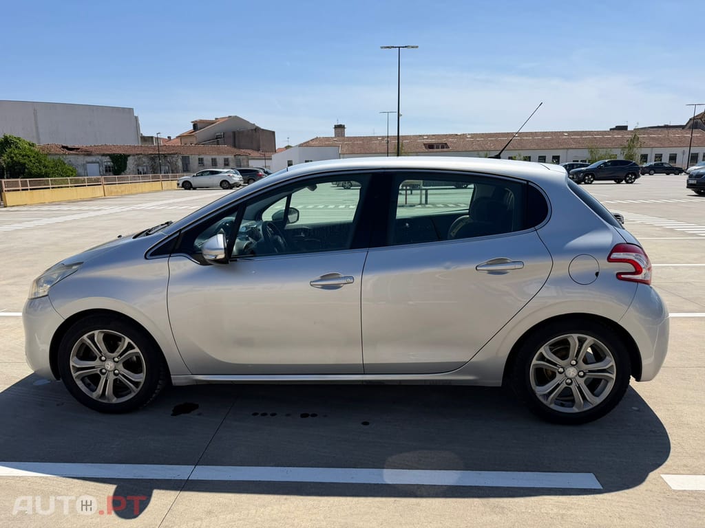 Peugeot 208 Allure