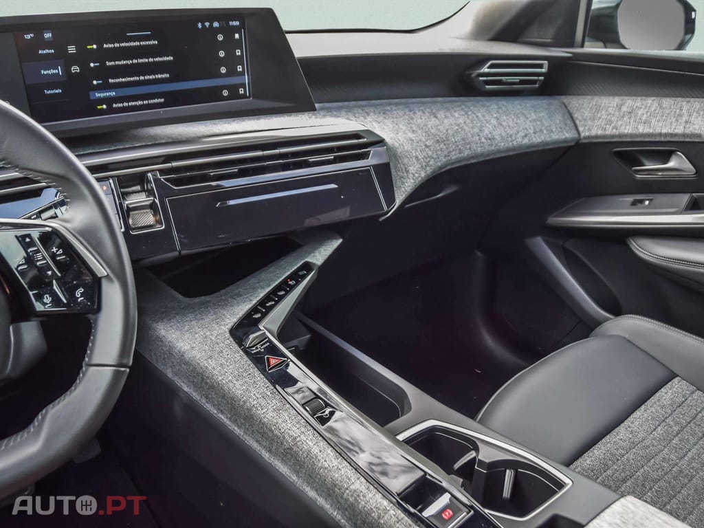 Peugeot 3008 1.2 Hybrid Allure e-DCS6