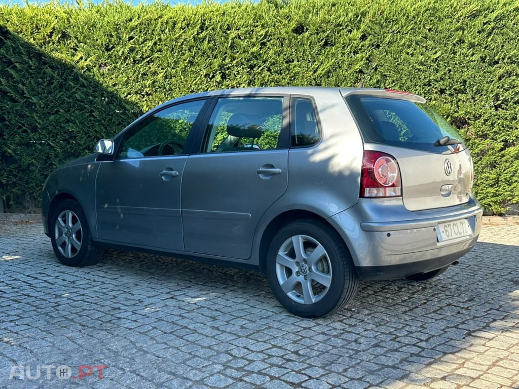 Volkswagen Polo 1.2 Confortline AC — fotografia 4