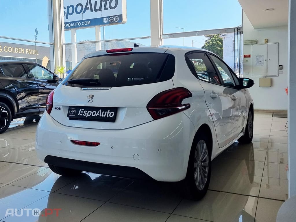 Peugeot 208 1.2 PureTech Signature