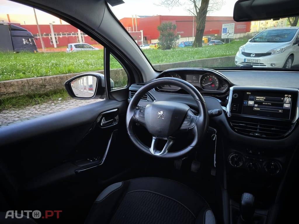 Peugeot 208 1.6 BlueHDi Style