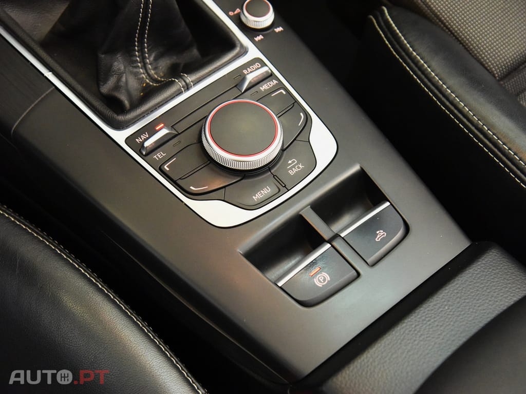 Audi A3 Cabrio 1.6 TDi S-line