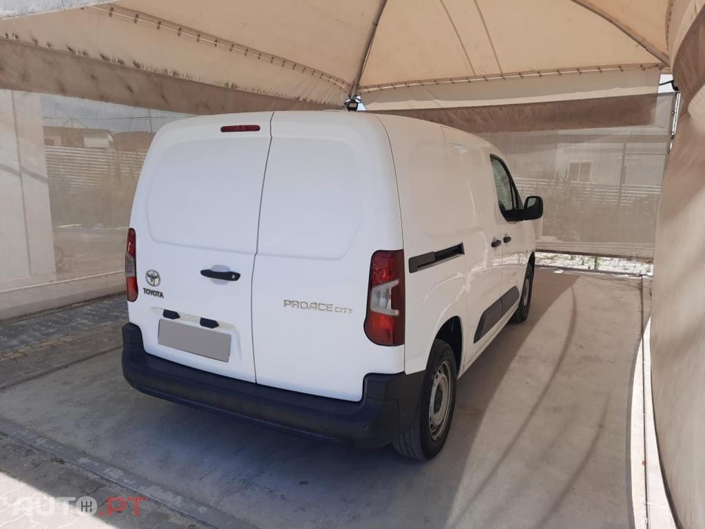 Toyota Proace City 1.5D L1 Comfort - IVA Dedutível