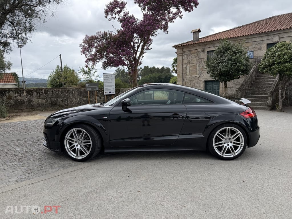 Audi TT 2.0 TFSI quattro S-line S tronic