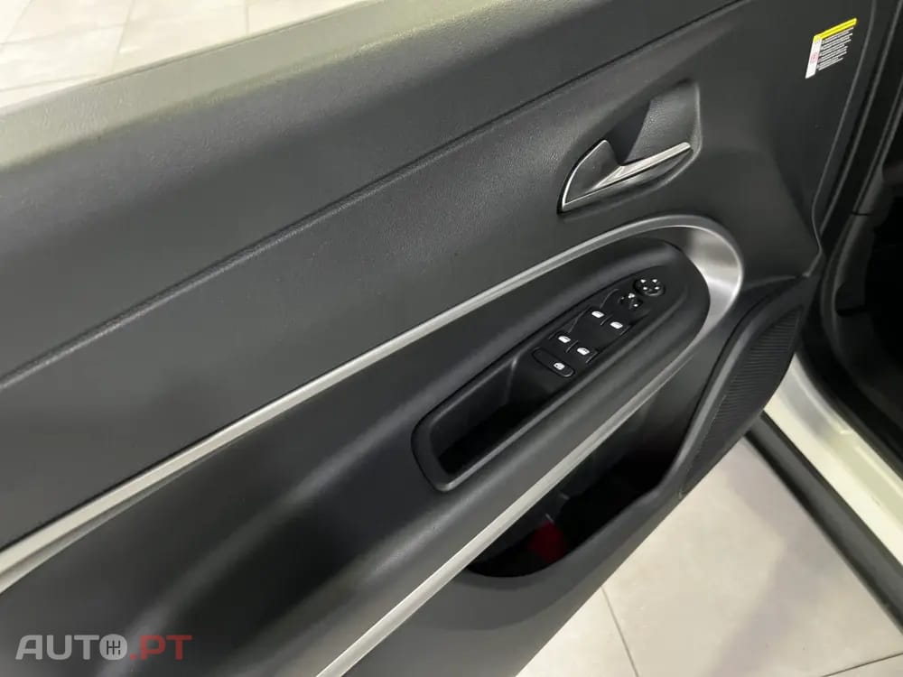 Jeep Avenger 1.2 GSE T3 Summit