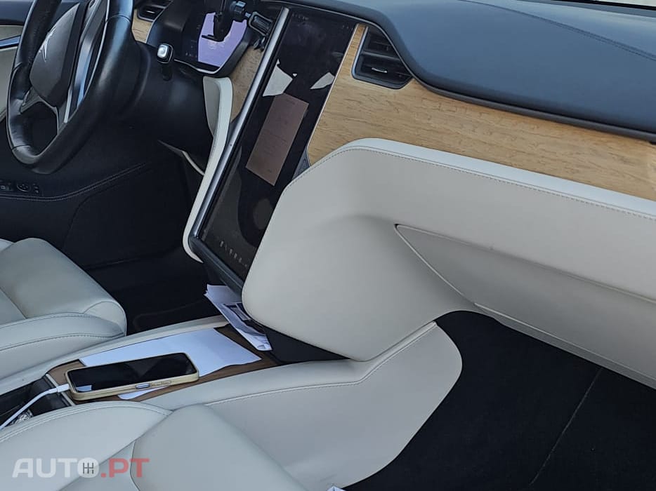 Tesla Model S Long Rang