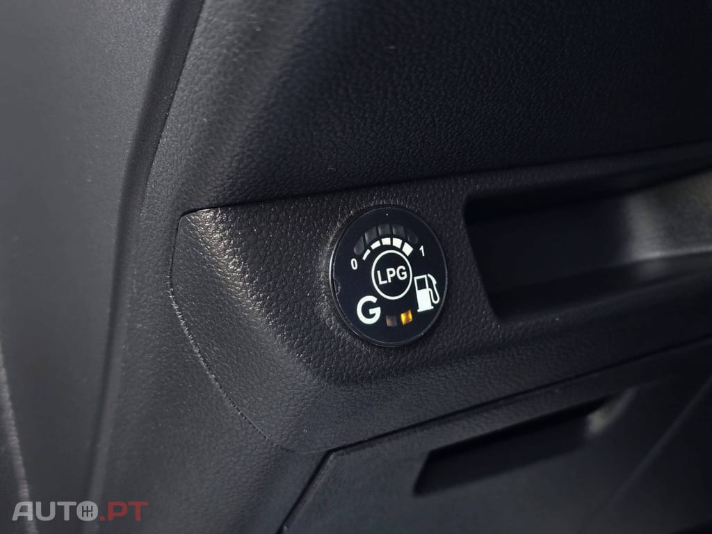Renault Clio 1.0 TCe Limited Bi-Fuel