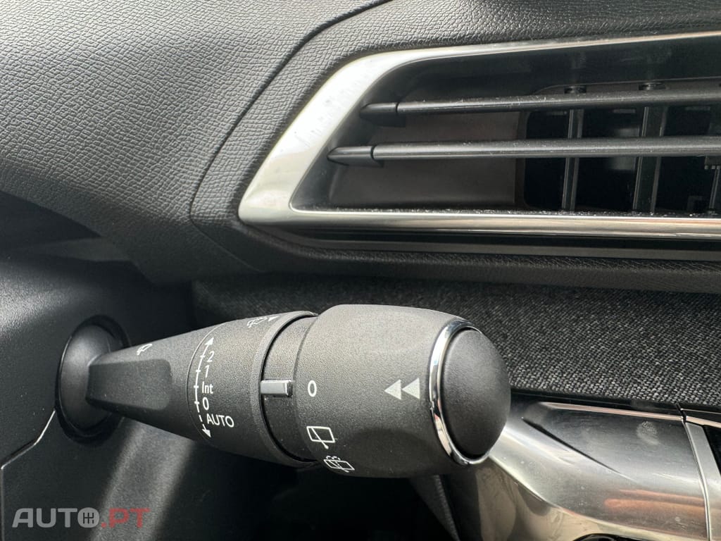 Peugeot 5008 1.5 BlueHDi Allure Pack