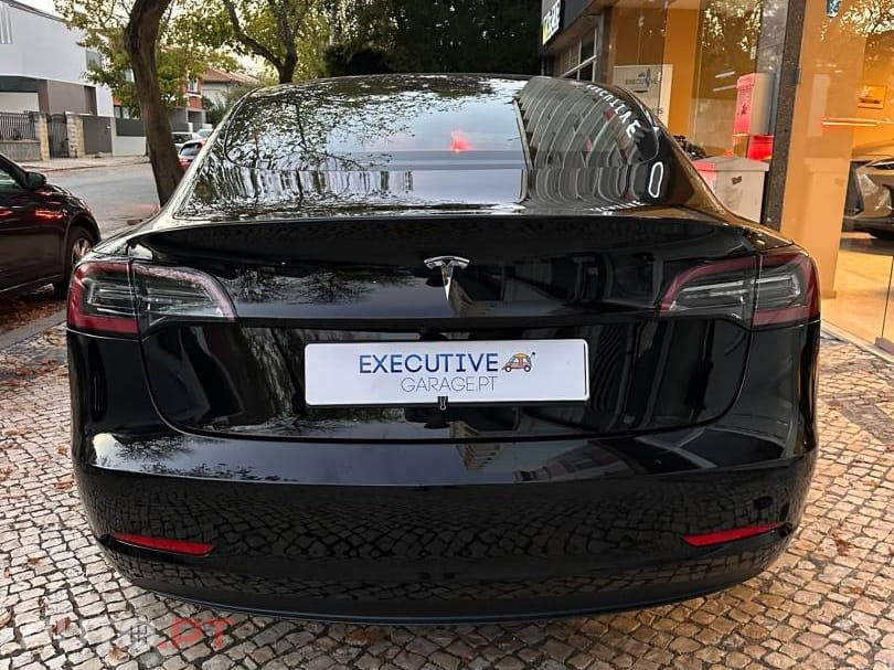 Tesla Model 3 Tração Traseira