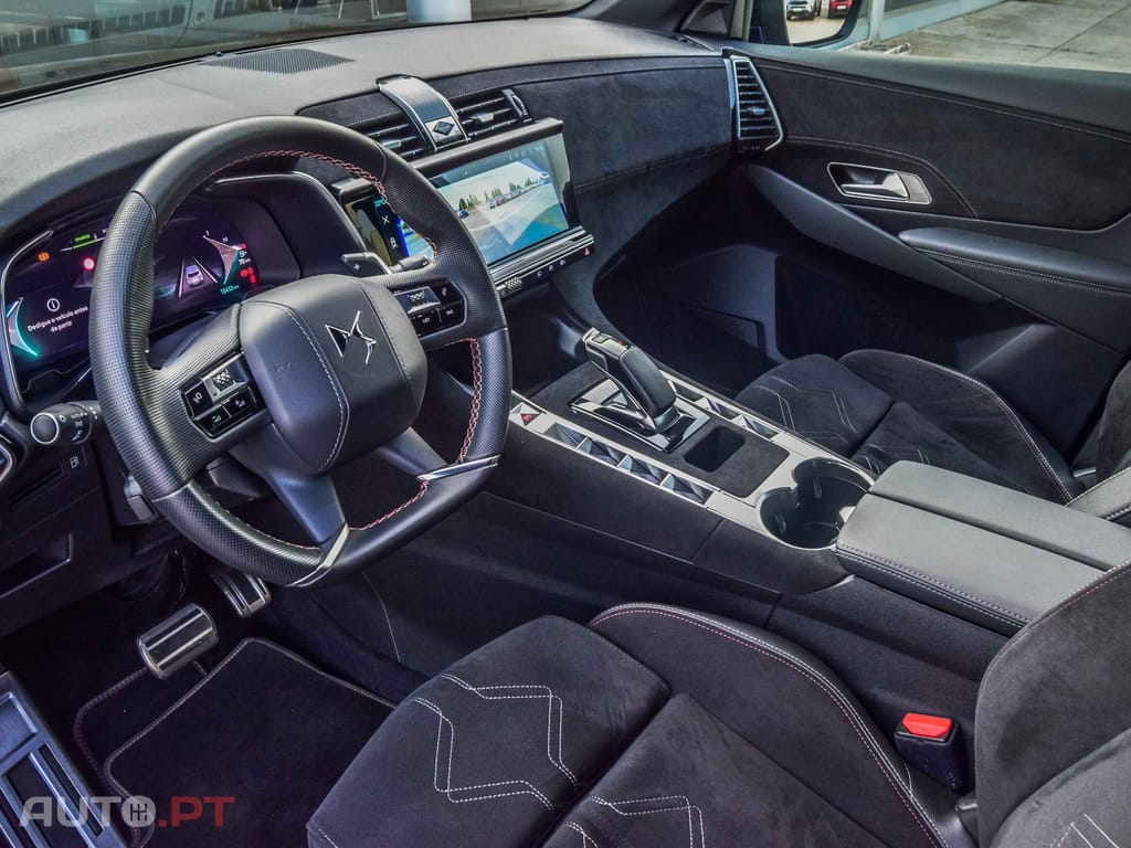 DS DS7 Crossback E-TENSE PERFORMANCE LINE +