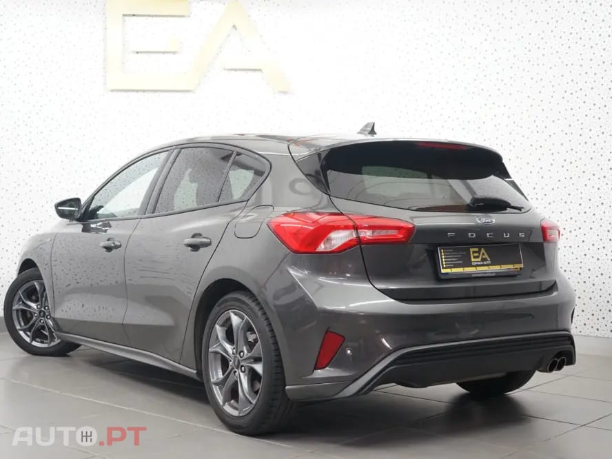 Ford Focus 1.5 TDCi EcoBlue ST-Line