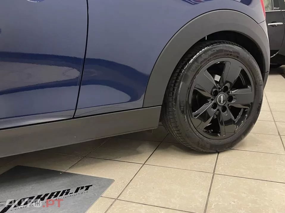 MINI One D - GPS/BLACK DETAILS