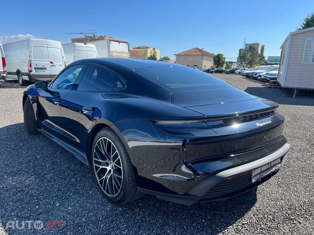 Porsche Taycan 4S