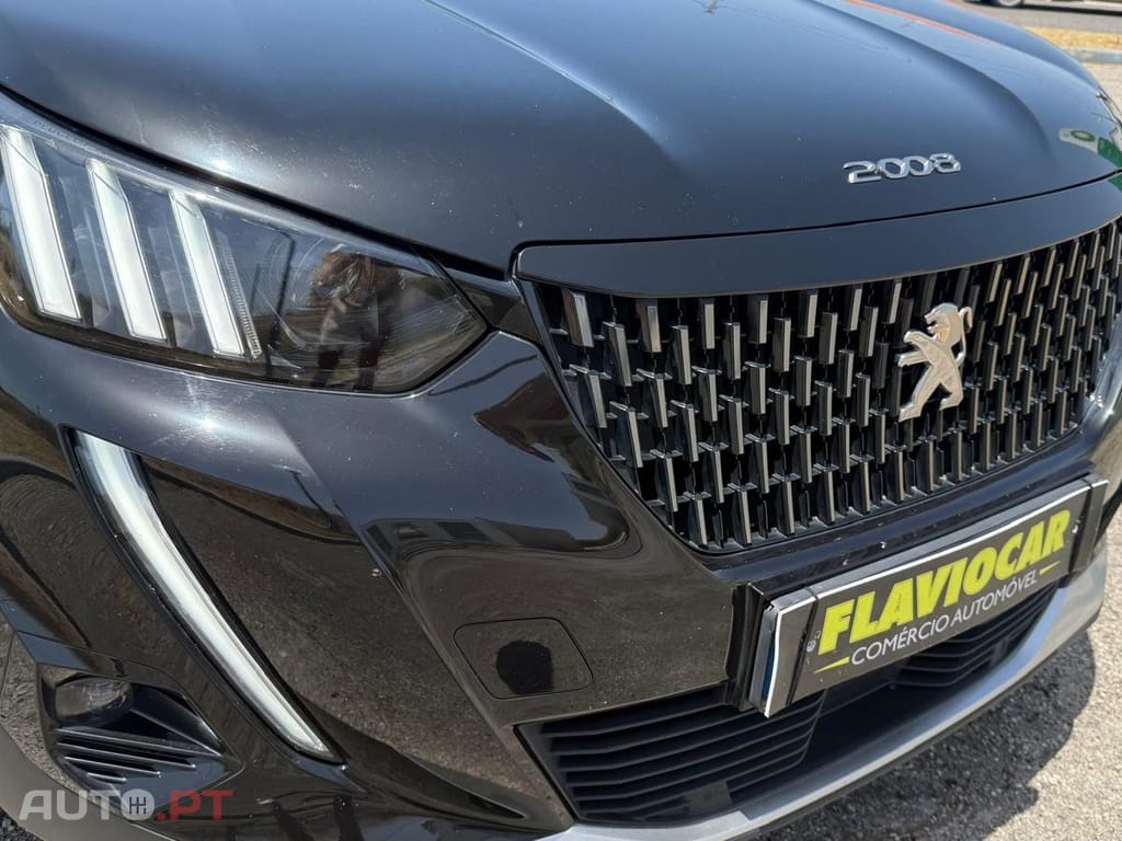 Peugeot 2008 1.2 PureTech GT EAT8