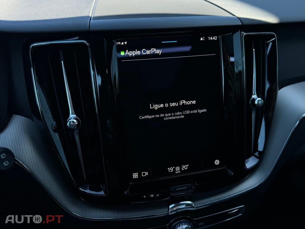 Volvo XC60 2.0 T6 PHEV Black Edition AWD